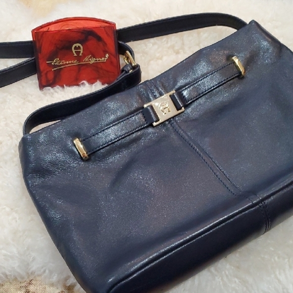 Etienne Aigner Black Leather Shoulder Bag with Gold Accents Plus Pocket Mirror - Picture 12 of 14